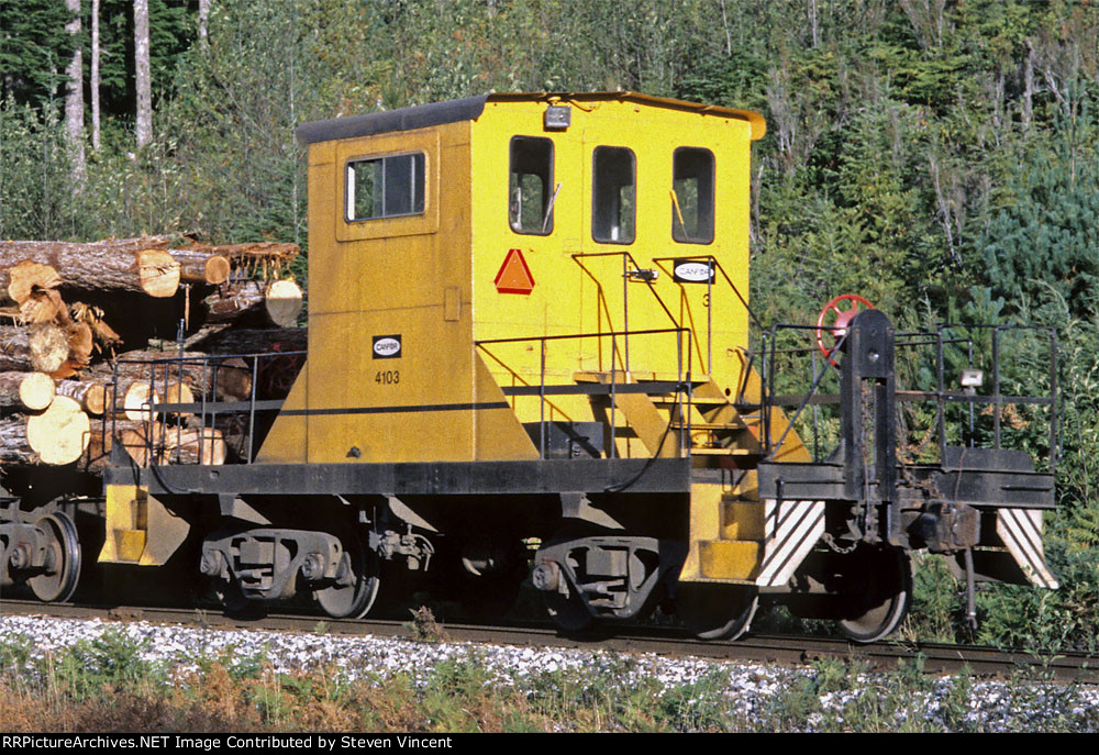 Canfor caboose CFPX 4103